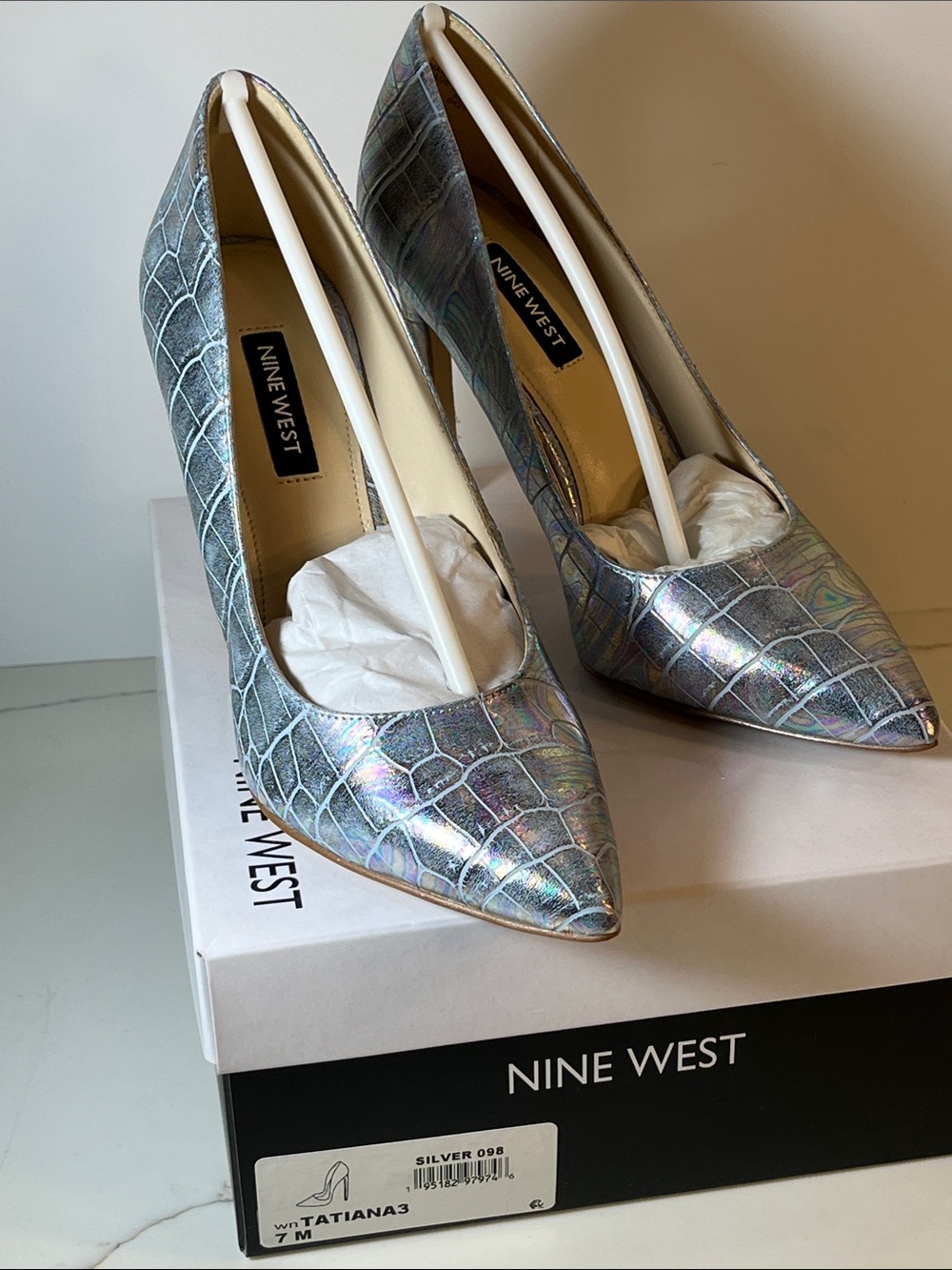 Nine West Tatiana3 Iridescent Silver Croc-Embossed Pointed-Toe Pumps New 7 M